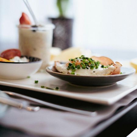 Badhaus - Hotel/Restaurant/Cafe Бад Хол Екстериор снимка