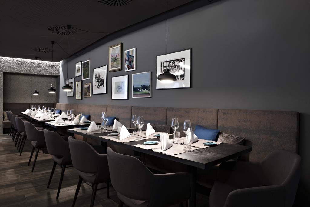 Badhaus - Hotel/Restaurant/Cafe Бад Хол Екстериор снимка