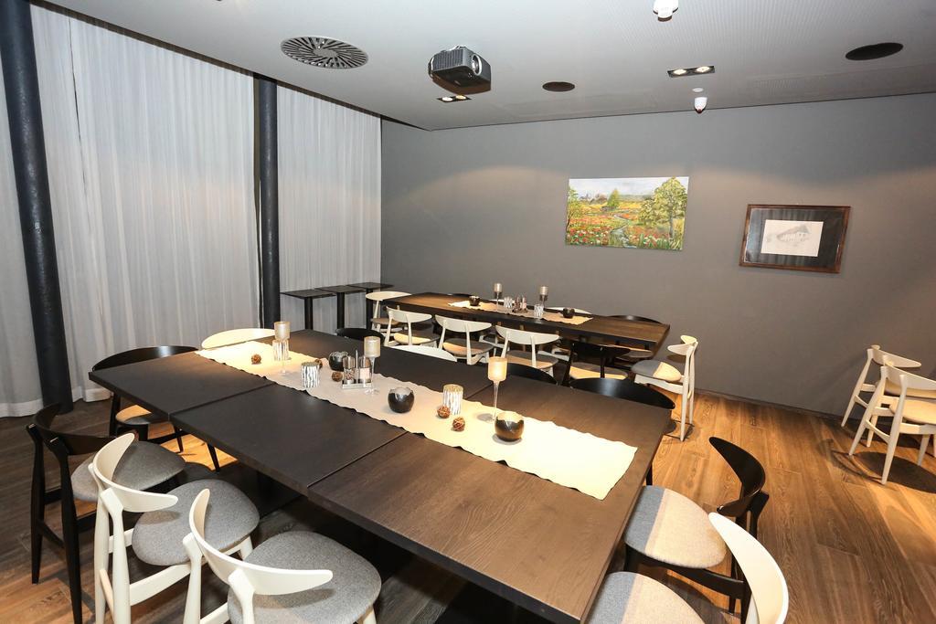 Badhaus - Hotel/Restaurant/Cafe Бад Хол Екстериор снимка