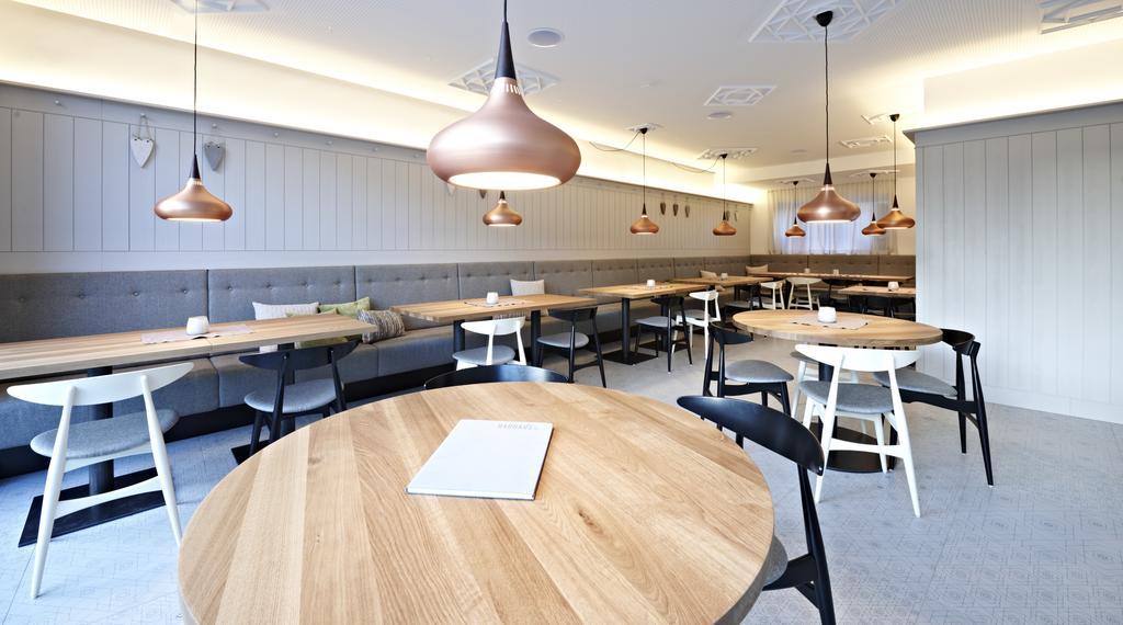 Badhaus - Hotel/Restaurant/Cafe Бад Хол Екстериор снимка