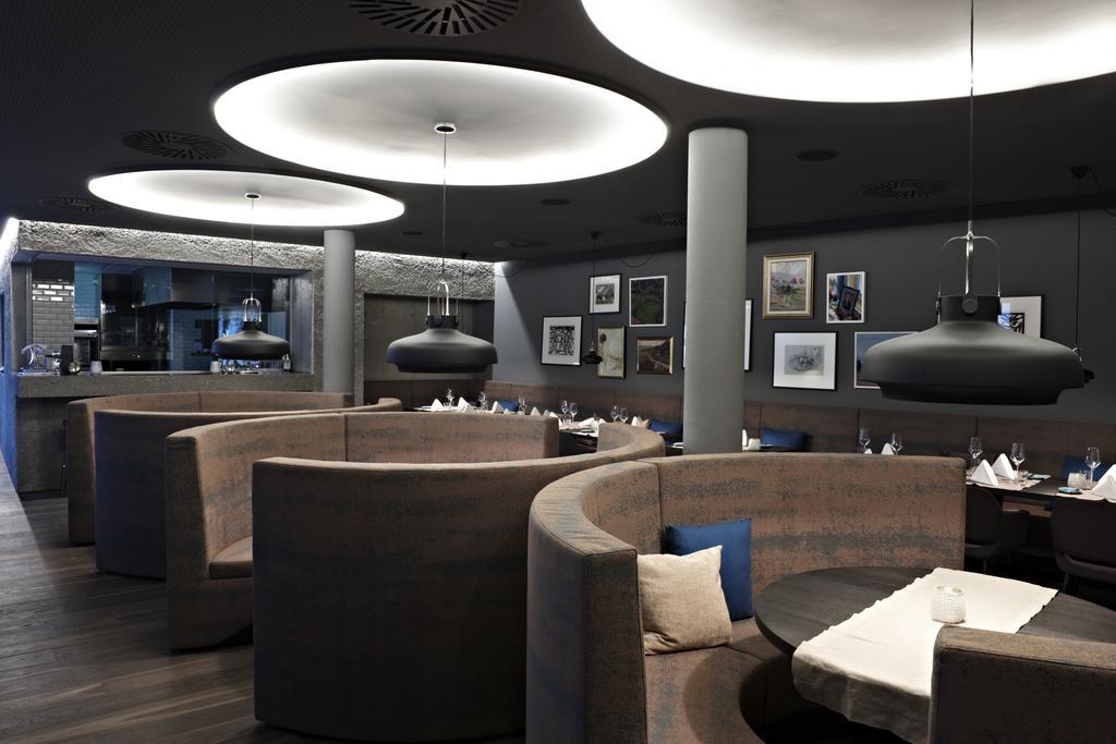 Badhaus - Hotel/Restaurant/Cafe Бад Хол Екстериор снимка